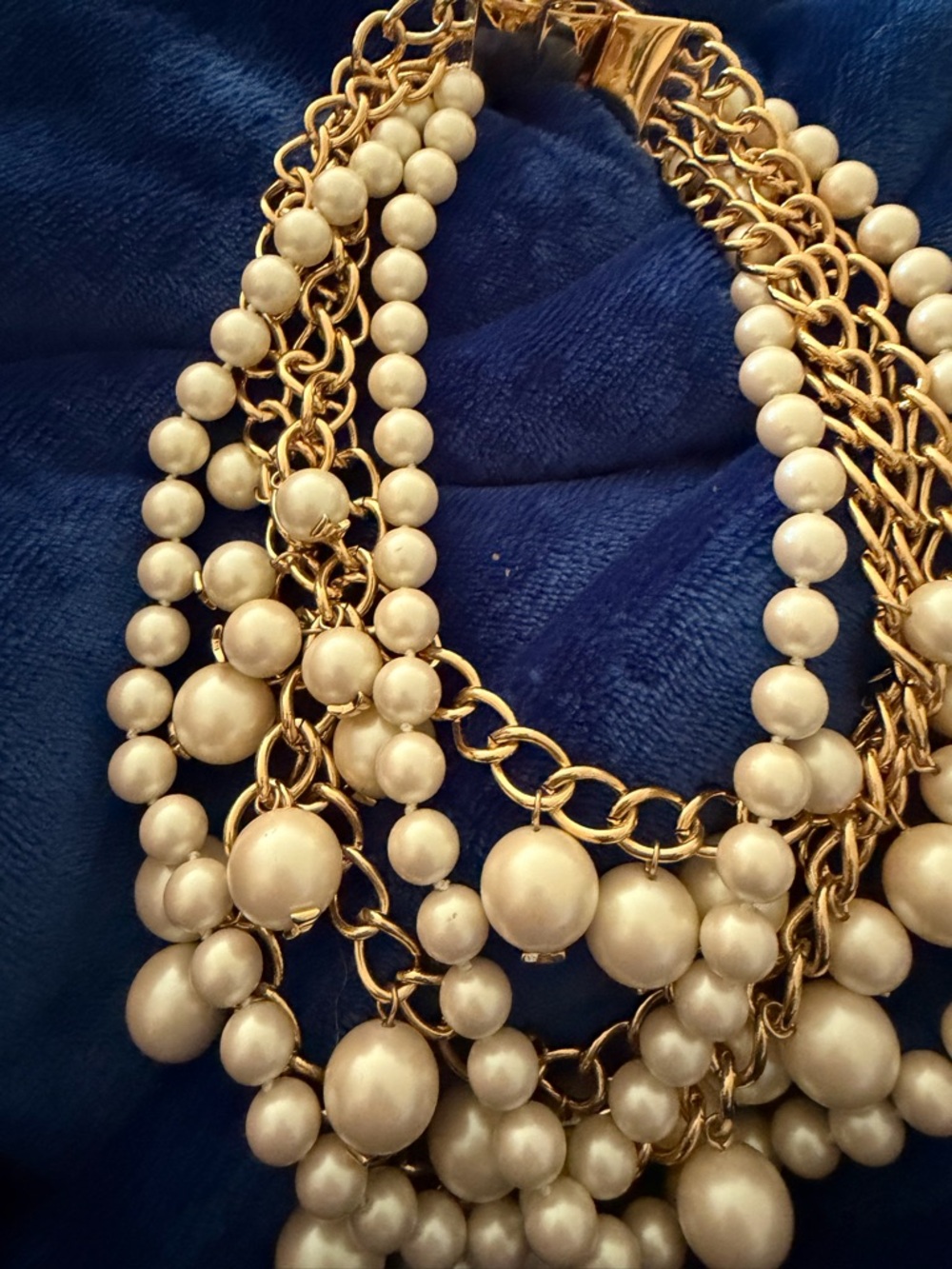 Kate Spade Gold and Cream Pearl Necklace